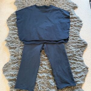 Frank and Eileen travel set